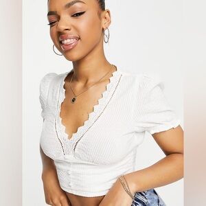 ✨NWT | Stradivarius 🎼 | Short Rustic Romantic Blouse with Lace trim